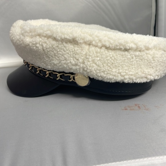 BNWT Women's Steve Madden Ivory/Black Captain style Hat - Picture 8 of 9